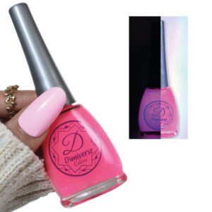 Esmaltes fosforescentes alumbran en la oscuridad